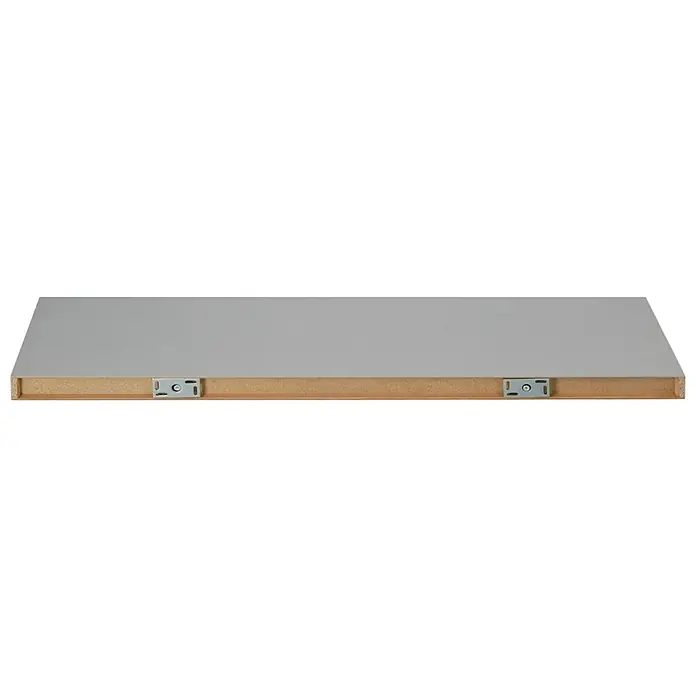 Dolle Estante flotante Big Boy - L x An x Al: 115 x 25 x 5 cm, Plateado, Carga soportada: 30 kg - Primer plano de una estantería blanca con soportes metálicos robustos, ideal para una decoración de pared elegante y soluciones de almacenamiento prácticas.