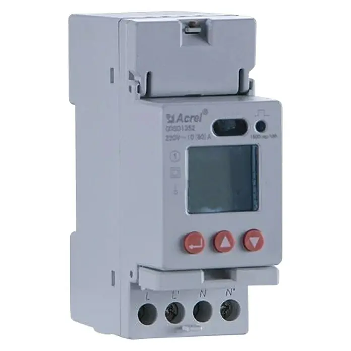 Contador de energía monofásica - 1 Polo, L x An x Al: 7 x 3,6 x 8 cm - La imagen muestra un medidor de energía Acrel, con pantalla, botones y bloques de terminales para conexiones eléctricas. El medidor es gris claro y montado en carril DIN.