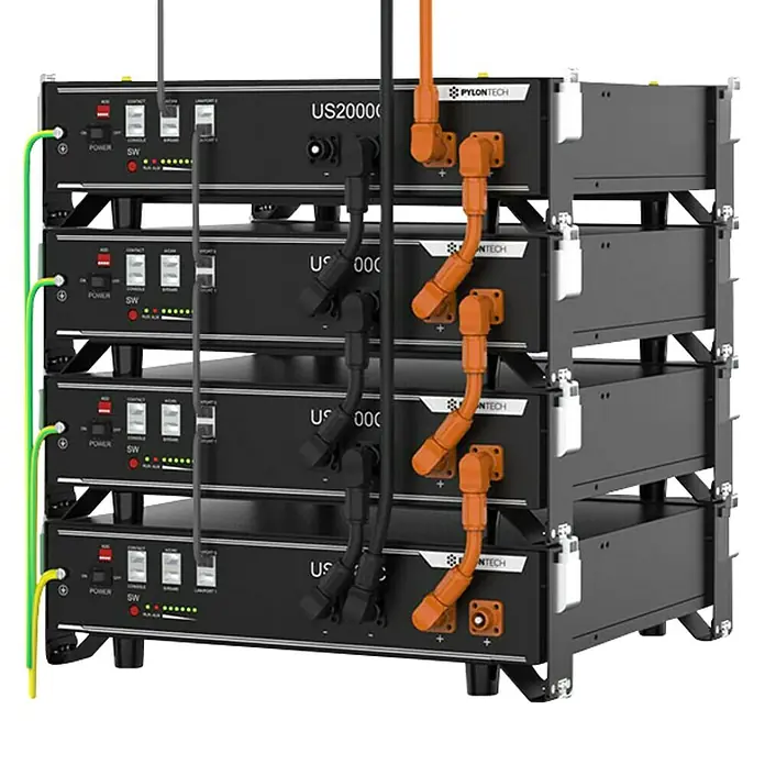 Batería solar Pylontech US2000C - L x An x Al: 42 x 44,2 x 11,9 cm - Una pila de módulos de batería Pylontech US2000, proporcionando una solución de almacenamiento de energía fiable y eficiente.