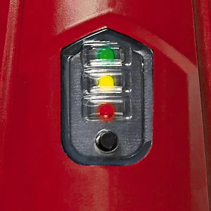 Einhell Akkuschrauber TC-SD 3,6 Li - 3,6 V, 1 Akku, 1,5 Ah - Nahaufnahme einer roten Maschine mit einer Anzeigeleuchte, die grün, gelb und rot leuchtet, was verschiedene Zustände signalisiert.
