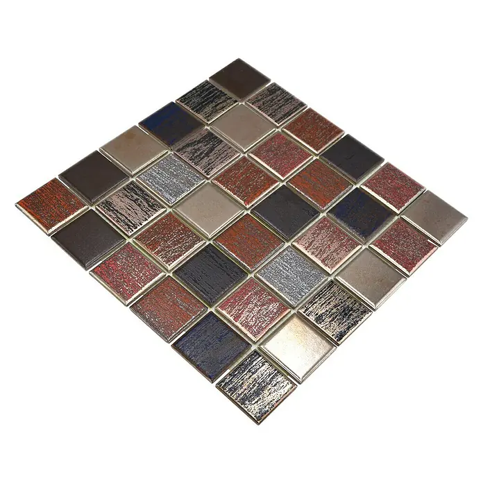 Mosaikfliese Quadrat Orient Color Mix CD AUBIS - 31,6 x 31,6 cm, Braun/Schwarz/Grau, Matt - Nahaufnahme eines Mosaiks mit quadratischen Fliesen in verschiedenen Farben und Texturen, ideal für stilvolle Wand- und Bodengestaltungen.