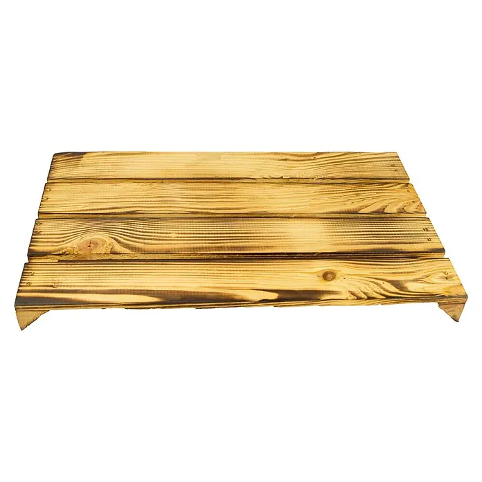 Einlegeboden Johanna - L x B x H: 48 x 29 x 4,5 cm - Nahaufnahme einer rustikalen, verbrannten Holzpalette, ideal als dekoratives Element oder Präsentationsfläche für Produkte.