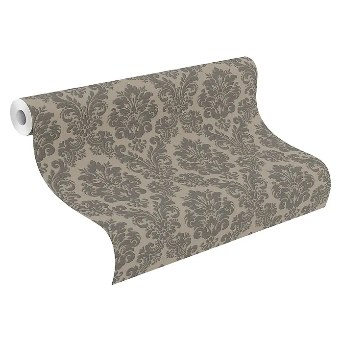 Rasch Trianon XIII Vliestapete BarockTaupe, Ornament, 10,05 x 0,53 m - Eine Rolle beigefarbene Tapete mit grauem Damastmuster, ideal für die Wandgestaltung. Elegantes Design für ein stilvolles Zuhause.