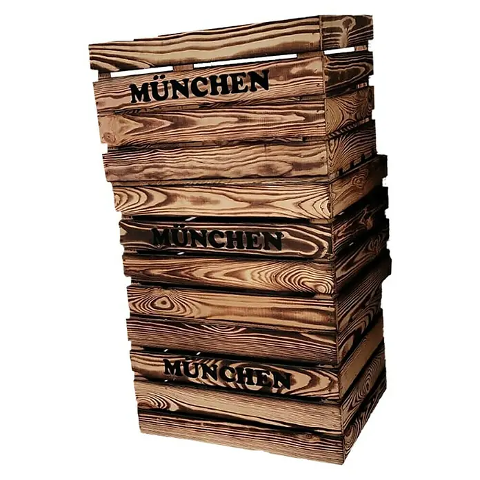 Holzkiste Johanna - L x B x H: 50 x 40 x 30 cm, Braun - Stapel rustikaler Holzkisten mit der Aufschrift "München", ideal zur Aufbewahrung oder als dekoratives Element. Vielseitig und stabil.