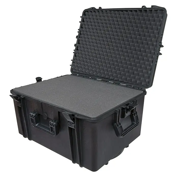 Wasserdichter Koffer MAX620 - L x B x H: 687 x 528 x 366 mm, Mit Würfelschaumstoffeinlage, Schwarz, Kunststoff - Schwarzer, stoßfester Transportkoffer mit offenem Deckel, gefüllt mit Noppenschaumstoff zum Schutz des Inhalts.