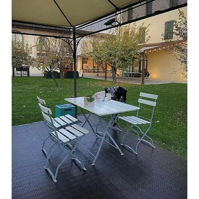 Klickfliese - Polyethylen, 55,5 x 55,5 x 1,1 cm, Mulitgrey, 1 Stk. - Dunkelgraue Outdoor-Bodenmatten mit geometrischem Muster, die eine robuste Oberfläche für Sitzgelegenheiten im Freien bieten.