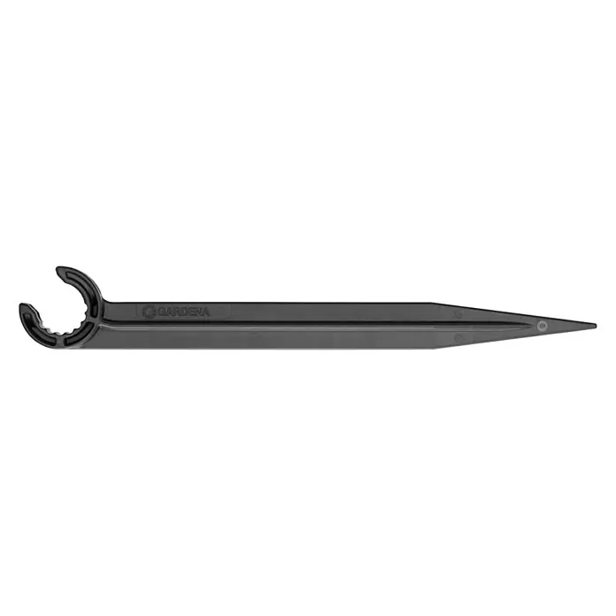Gardena Soporte para tubo - Diámetro: 13 mm, Negro, 20 ud. - La imagen muestra una herramienta de ajuste y montaje Gardena para una fácil instalación y ajuste de sistemas de riego.