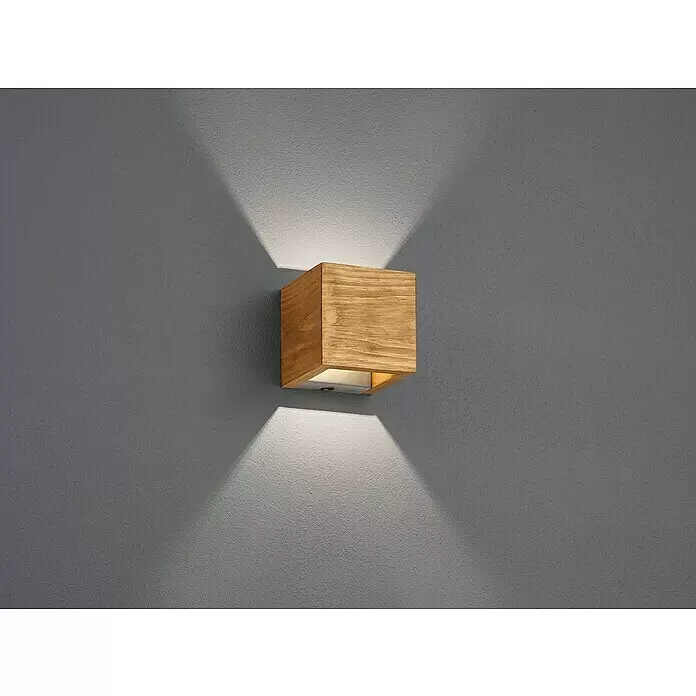 Trio Leuchten Brad LED-Wand- & Deckenleuchte - 4 W, L x B x H: 11 x 11 x 11 cm, Holz, Warmweiß - Stimmungsaufnahme