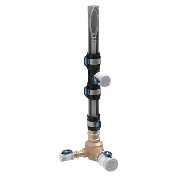 Geberit FlowFit Press-Übergangswinkel mit MasterFix 620.490.00.1 - Durchmesser: 16 x 20 mm, 90 ° - Dieses Bild zeigt eine Sanitärarmatur, möglicherweise ein Rückflussverhinderer, mit Rohren und Anschlüssen auf schwarzem Hintergrund.