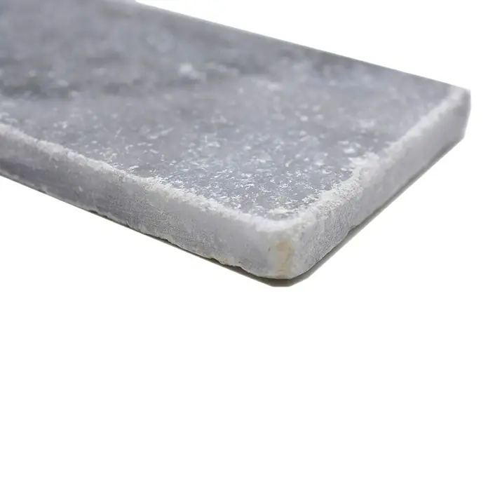 Antikmarmorfliese Bardiglio Antique Marble - 7,5 x 15 cm, Anthrazit, Matt - Nahaufnahme einer polierten grauen Marmorfliese, die ihre einzigartige Textur und Farbe hervorhebt.