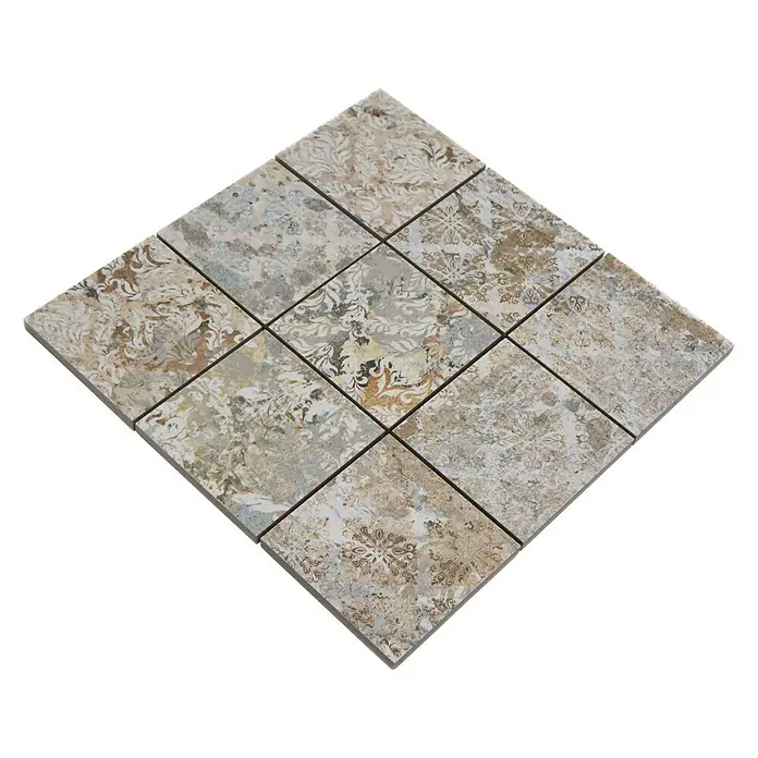 Mosaikfliese Quadrat Curtain 95 Mixlight Colour CS 95MLC - 29 x 29 cm, Beige/Braun, Matt - Nahaufnahme von neun dekorativen Keramikfliesen in Erd- und Beigetönen auf einem schwarzen Hintergrund.