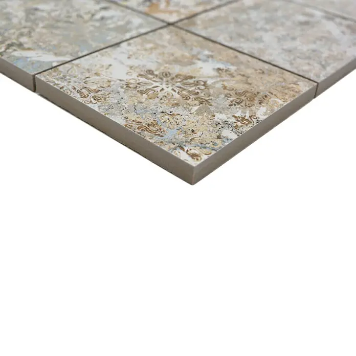 Mosaikfliese Quadrat Curtain 95 Mixlight Colour CS 95MLC - 29 x 29 cm, Beige/Braun, Matt - Nahaufnahme von keramischen Wandfliesen mit einem attraktiven, dekorativen Muster in Erdtönen und blauen Akzenten.