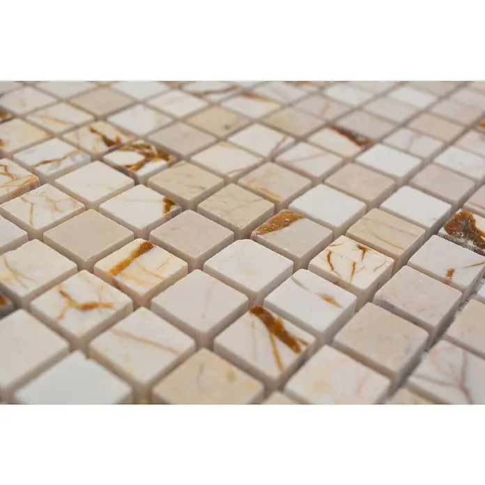 Mosaikfliese Quadrat MOS 15/2807 - 32,2 x 30,5 cm, Golden Cream, Matt - Nahaufnahme von quadratischen Natursteinmosaikfliesen in Beige- und Brauntönen für stilvolle Wand- und Bodengestaltung.
