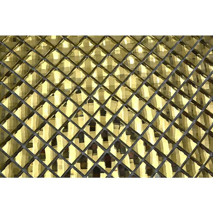 Mosaikfliese Quadrat Crystal XCM GO821 - 30 x 30 cm, Gold, Glänzend - Nahaufnahme von Goldmosaikfliesen, die ein luxuriöses und reflektierendes Muster für Wand- oder Bodengestaltung erzeugen.