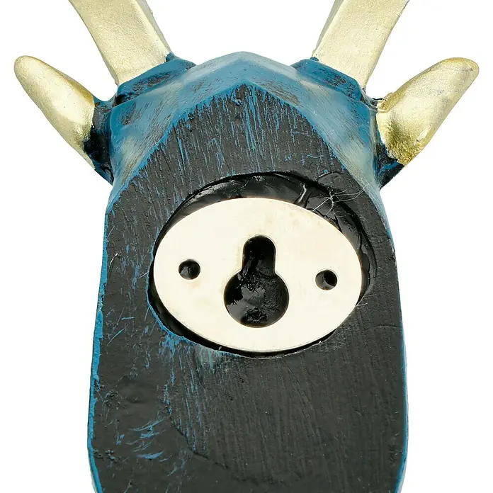 Garderobenhaken Rentier - L x B x H: 16 x 6,2 x 17 cm, Blau - Nahaufnahme der Rückseite einer blauen und goldenen Hirschkopf-Wanddekoration mit Befestigungsmaterial.