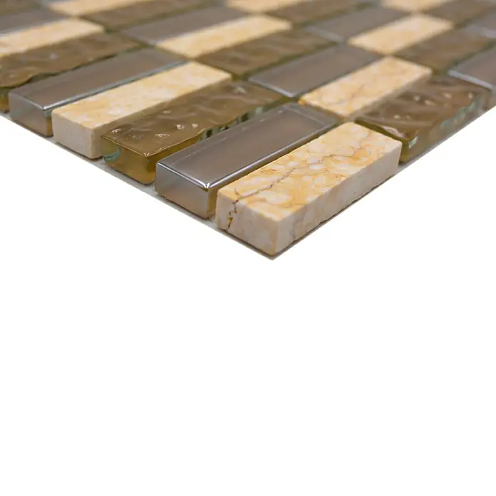 Mosaikfliese Stäbchen Crystal Mix XBH SM128 - 30,4 x 29,8 cm, Beige/Braun, Glänzend - Nahaufnahme von rechteckigen Mosaikfliesen in Beige und Braun, ideal für Badezimmer oder Küchen.