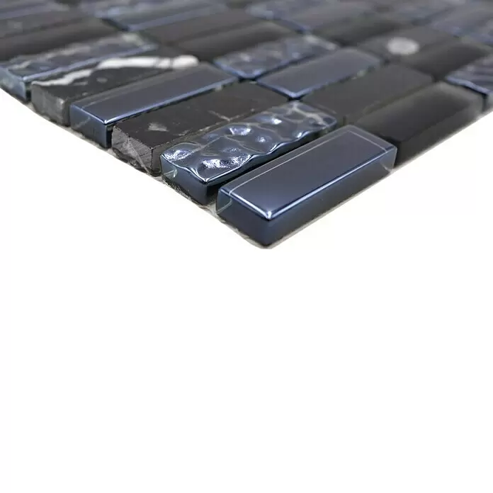 Mosaikfliese Stäbchen Crystal Mix XBH SM118 - 30,4 x 29,8 cm, Schwarz/Blau, Glänzend - Detailaufnahme