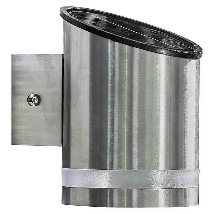 BAUHAUS Solar-Außenwandleuchte - 0,1 W, L x B x H: 12 x 9 x 12,5 cm, Silber, 15 lm - Nahaufnahme einer modernen, silberfarbenen Solar-Wandleuchte mit gebürsteter Metalloberfläche und dunklem Solarpanel auf schwarzem Hintergrund.