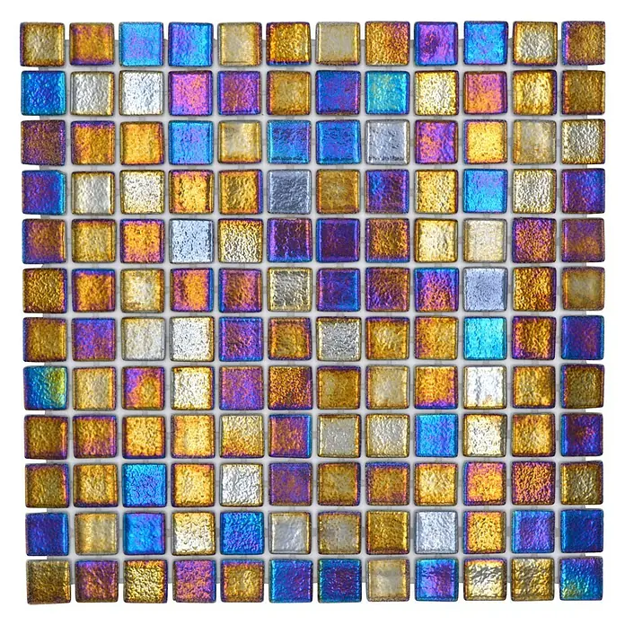 Mosaikfliese Quadrat Eco Shell Deep VP55256PUR - 31,6 x 31,6 cm, Mehrfarbig, Glänzend - Nahaufnahme von schimmernden Mosaikfliesen in Gold-, Blau-, Violett- und Silbertönen, die ein luxuriöses und dekoratives Muster bilden.