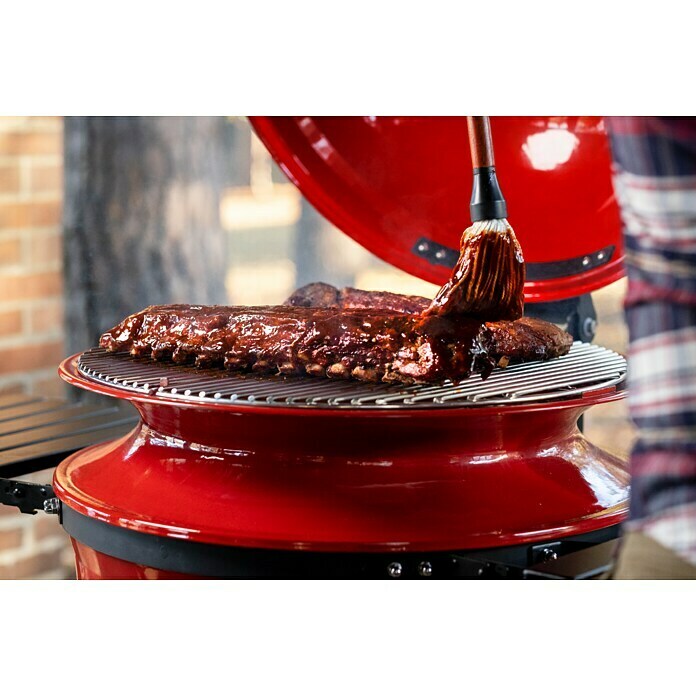 Kamado Joe Holzkohlegrill Kettle JoeRot, Hauptgrillfläche: Ø 55 cm Use Shot