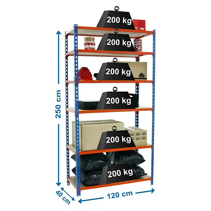 Simonrack Maderclick Metallregal Maderclick MegaPlus - H x B x T: 250 x 120 x 40 cm, Traglast pro Boden: 200 kg, Anzahl Böden: 6 Stk., Stecken, Blau/Orange - Abbildung eines Schwerlastregals mit sechs Ebenen, das mit Kartons, Behältern und Säcken beladen ist und eine Traglast von 200 kg pro Ebene aufweist.