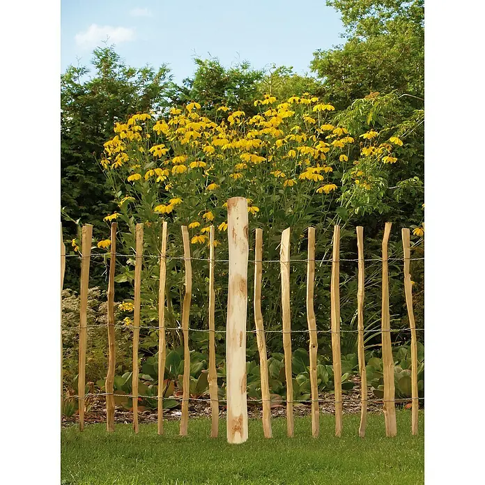 Kiehnholz Zaunpfahl - Höhe: 125 cm, Natur - Rustikaler Holzzaun mit unregelmäßigen Pfosten und Draht für Garten oder Grundstücksumrandung. Natürliches Design für charmante Außenbereiche.