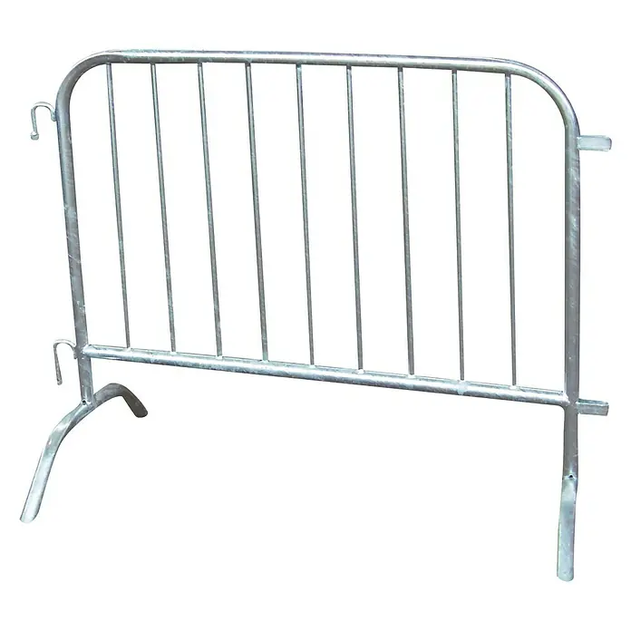 Schake Absperrgitter Typ C - L x H: 2,5 x 1,1 m - Metall-Absperrgitter mit silberner Oberfläche und robustem Design, ideal für Veranstaltungen und Baustellen zur Lenkung von Menschenmassen.
