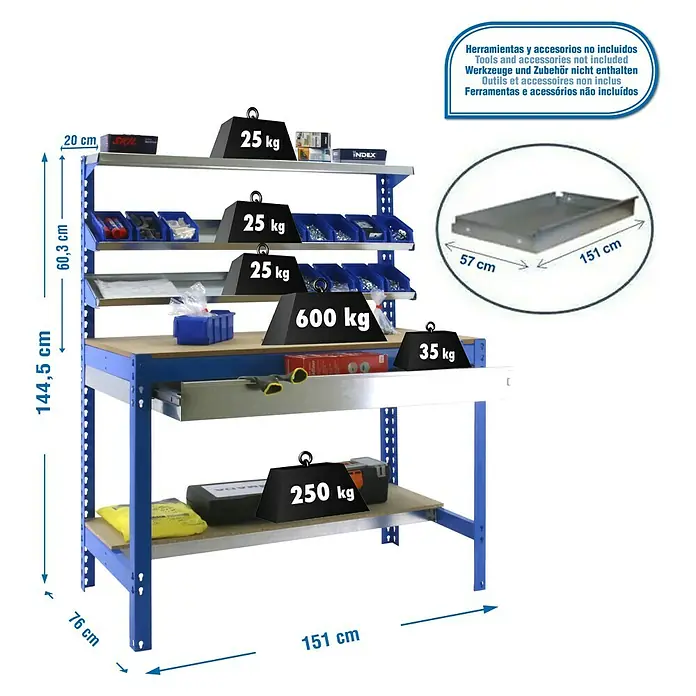 Simonrack Simonwork Werkbank BT1 Box 1500 - Breite: 151 cm, Blau/Holz - Abbildung eines blauen Werkstatttisches mit mehreren Regalen und Schubladen, auf denen Gewichte unterschiedlicher Größe platziert sind.