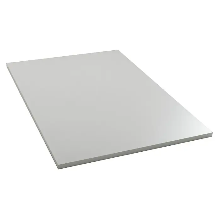 Tischplatte - Weiß, 120 cm x 80 cm x 25 mm - Nahaufnahme einer weißen, rechteckigen Schaumstoffplatte auf einem schwarzen Hintergrund, die für Isolierung oder Bastelprojekte verwendet werden kann.
