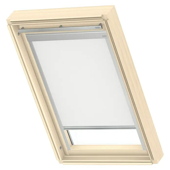Velux Dachfensterrollo Classic DBL U04 4288 - Farbe: Weiß - 4288, Farbe Schiene: Aluminium, Manuell - Dachfenster mit einem weißen Rollo, das teilweise heruntergelassen ist, um das Licht zu regulieren. Holzrahmen für eine natürliche Optik.