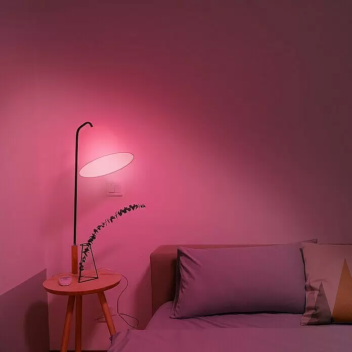 Hombli Smart-LED-Lampe - E14, Dimmbar, RGBW, 800 lm, 4,5 W, 1 Stk. - Stimmungsaufnahme