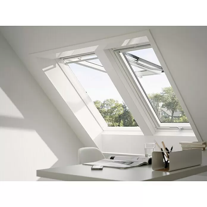 Velux Klapp-Schwingfenster GPU FK08 0070 Thermo - 66 x 140 cm - Stimmungsaufnahme
