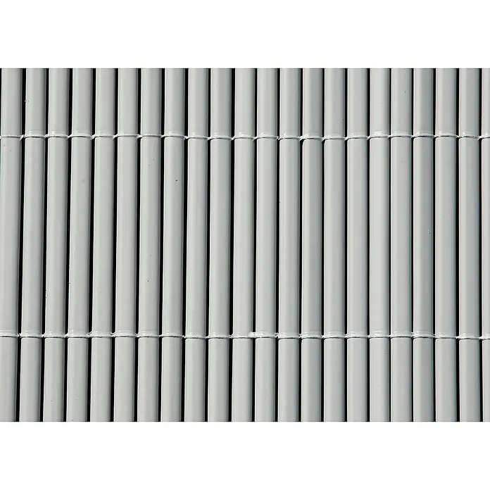 Gardol Comfort Sichtschutzmatte - Silber, 300 x 180 cm - Detailaufnahme eines grauen Metallgitters mit regelmäßigen, vertikalen Stäben und horizontalen Verbindungen, das eine robuste Struktur zeigt.