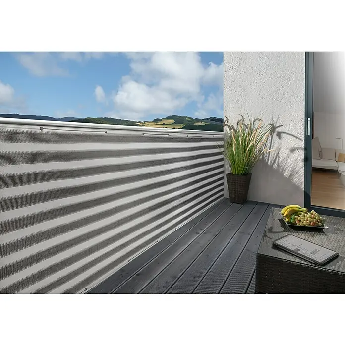 Gardol Balkonsichtschutz - Anthrazit/Weiß, 5 x 0,9 m - Balkon mit einem modernen Sichtschutz in Grau und Weiß, der Privatsphäre bietet und gleichzeitig das Design des Außenbereichs aufwertet.