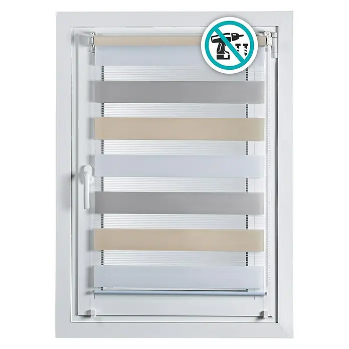Estor enrollable Clip&Fix Tricolor - An x Al: 90 x 180 cm, Tricolor - Una ventana con marcos blancos y persianas en tonos de gris, beige y blanco, que ofrece un diseño moderno y elegante.