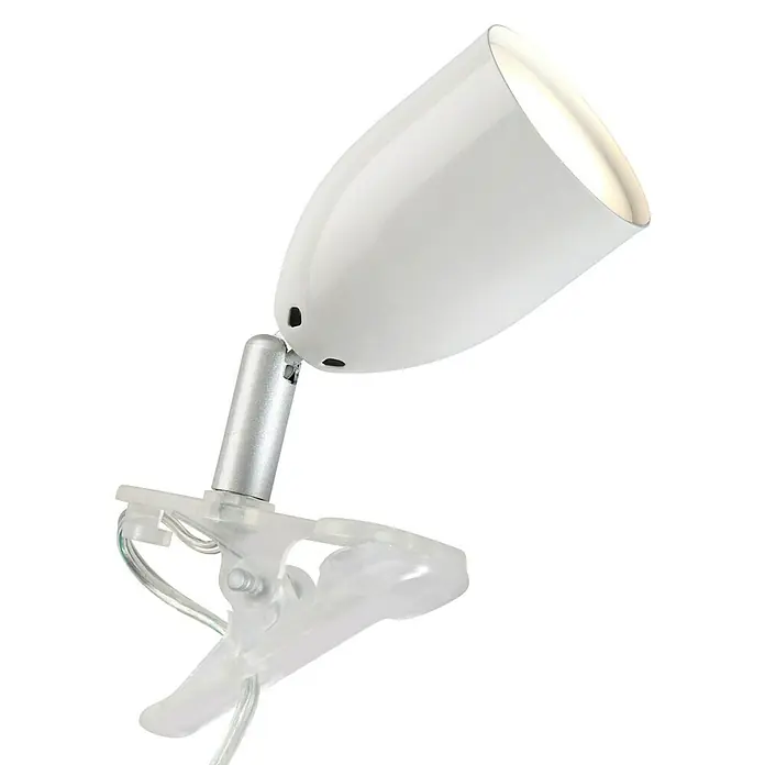 Brilliant LED-Klemmleuchte Leo - 3 W, Weiß, Lichtfarbe: Warmweiß - Nahaufnahme einer weißen Klemmlampe mit silbernem Hals und transparentem Clip vor schwarzem Hintergrund.