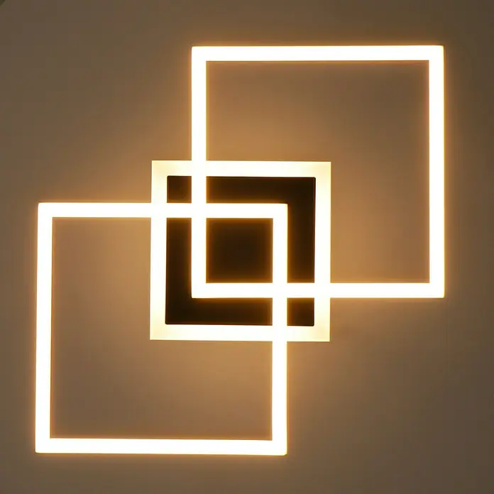 Reality Leuchten LED-Deckenleuchte Salida - 25 W, L x B x H: 35,5 x 57,5 x 7,5 cm, Schwarz, Warmweiß - Quadratische LED-Deckenleuchte mit modernem Design. Die Lampe besteht aus überlappenden Quadraten, die ein warmes, einladendes Licht ausstrahlen.