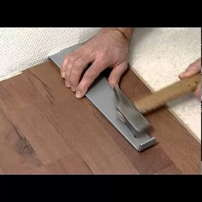 Wolfcraft Verlege-Set - Geeignet für: Laminat, 20 x Abstandskeil, 1 x Zugeisen, 1 x Schlagholz - wolfcraft Verlegeset für Laminat und Parkett (Art.-Nr. 6931000)