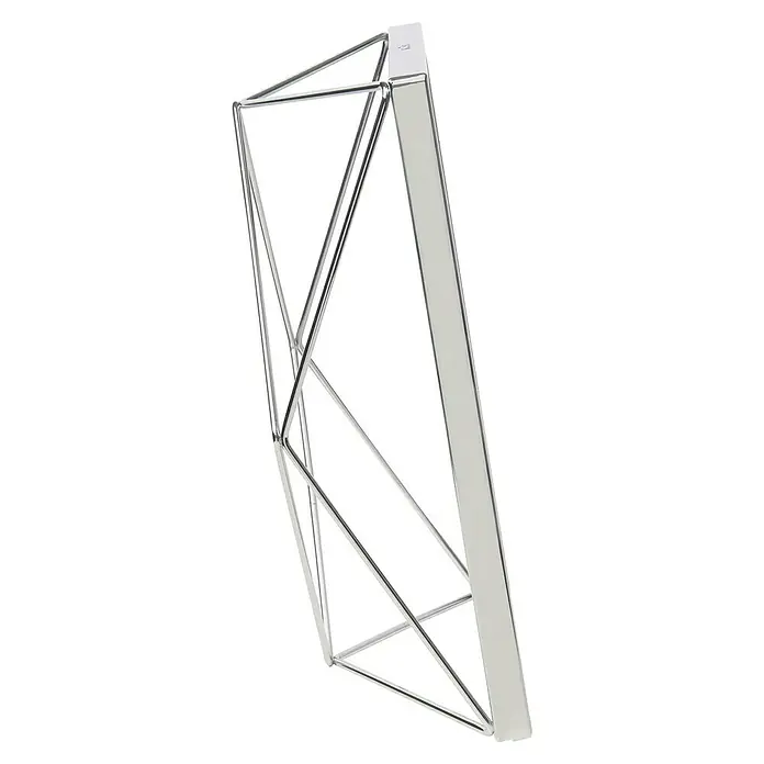Umbra Bilderrahmen Prisma - 13 x 18 cm, Chrom, Glas - Moderner, silberfarbener Kerzenständer mit geometrischen Formen. Das schlichte Design macht ihn zu einem eleganten Deko-Element für jeden Raum.