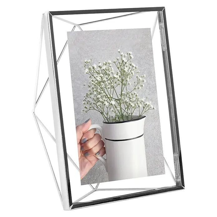 Umbra Bilderrahmen Prisma - 13 x 18 cm, Chrom, Glas - Elegantes Prisma-Fotorahmen-Design für moderne Akzente. Präsentieren Sie Ihre Lieblingsmomente stilvoll in diesem einzigartigen Rahmen.
