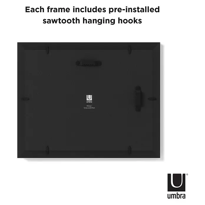 Umbra Juego de marcos - 4 pzs., Negro, Plástico - Parte trasera de un marco de fotos negro Umbra con colgadores de dientes de sierra preinstalados, ideal para colgar fotos.