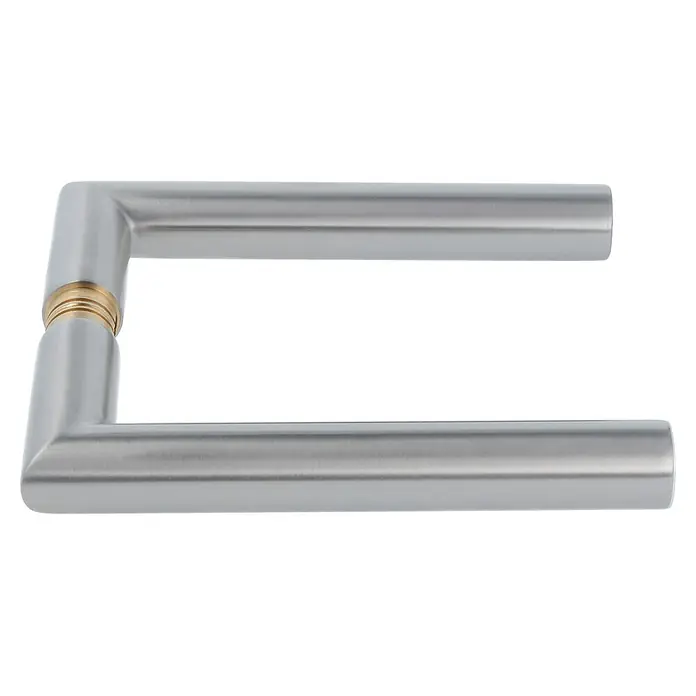 Diamond Doors Modern Drückerpaar Quattro L-Form - Edelstahl matt, Stärke Tür: 40 mm - 45 mm - Moderner Türgriff aus Edelstahl mit goldenen Akzenten. Ideal für stilvolle Inneneinrichtung, kombiniert Funktionalität mit elegantem Design.