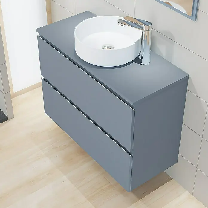 Artysan Mueble bajo de lavabo Cíes - L x An x Al: 38,6 x 90 x 64 cm, Azul - Un lavabo de baño moderno con un mueble de tocador en gris elegante y un lavabo de vasija redondo y blanco, creando una combinación elegante.