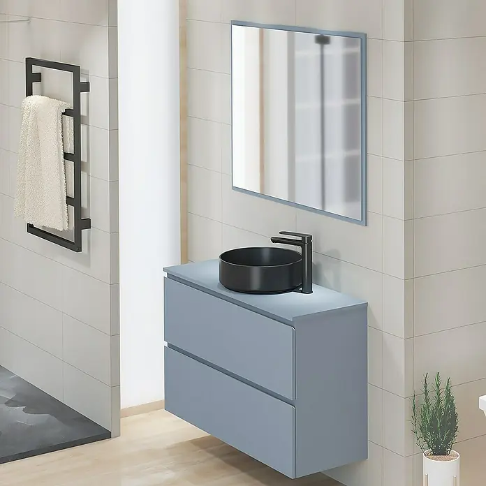 Artysan Encimera para lavabo Cíes - 39,1 x 101 x 1,6 cm, Azul - Baño moderno con mueble de lavabo gris, lavabo sobre encimera negro y espejo.