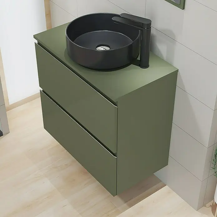 Artysan Mueble bajo de lavabo Cíes - L x An x Al: 38,6 x 70 x 64 cm, Musgo - Lavabo moderno de baño con tocador verde oliva y lavabo sobre encimera negro, creando un aspecto elegante y contemporáneo.