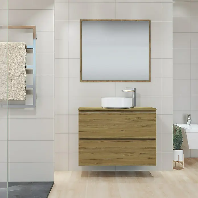 Artysan Mueble bajo de lavabo Cíes - L x An x Al: 38,6 x 90 x 64 cm, Roble Guadarrama - Un tocador de baño con dos cajones y un lavabo sobre encimera, situado bajo un espejo con marco de madera.