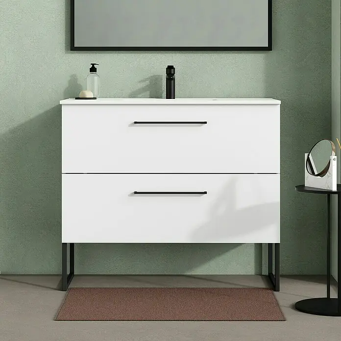 Artysan Mueble bajo de lavabo Arosa - L x An x Al: 44,6 x 100 x 64 cm, Blanco - Un moderno mueble de baño blanco con tiradores y patas negras, que ofrece amplio almacenamiento y un diseño minimalista para cualquier baño.
