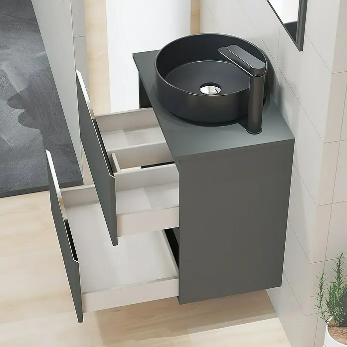 Artysan Mueble bajo de lavabo Cíes - L x An x Al: 38,6 x 60 x 64 cm, Antracita - Mueble de baño gris con cajones abiertos y un lavabo sobre encimera, un mueble elegante para baños modernos.