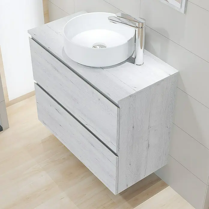 Artysan Mueble bajo de lavabo Cíes - L x An x Al: 38,6 x 80 x 64 cm, Silver - Un mueble de baño con diseño de madera clara, con un lavabo redondo sobre encimera y un grifo cromado, ideal para un baño moderno.
