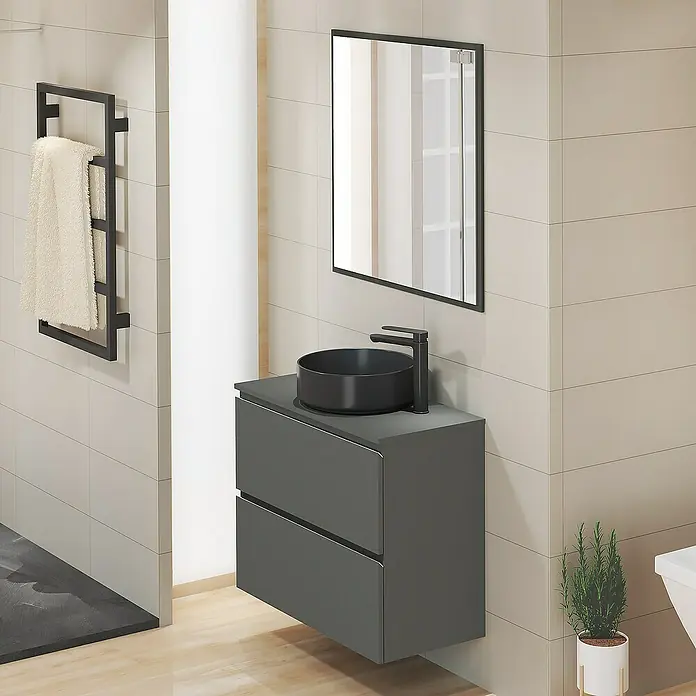 Artysan Mueble bajo de lavabo Cíes - L x An x Al: 38,6 x 80 x 64 cm, Antracita - Un baño moderno con mueble de lavabo gris, lavabo sobre encimera negro y espejo.